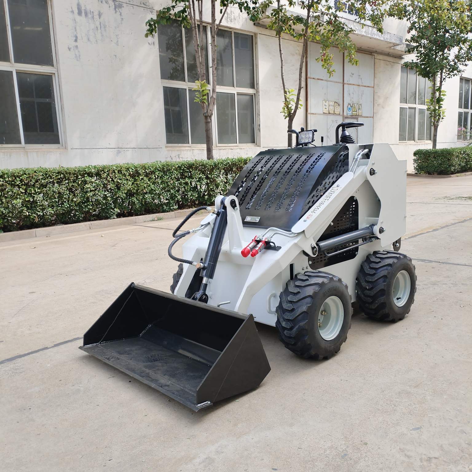 1.2-ton tracked skid steer loader