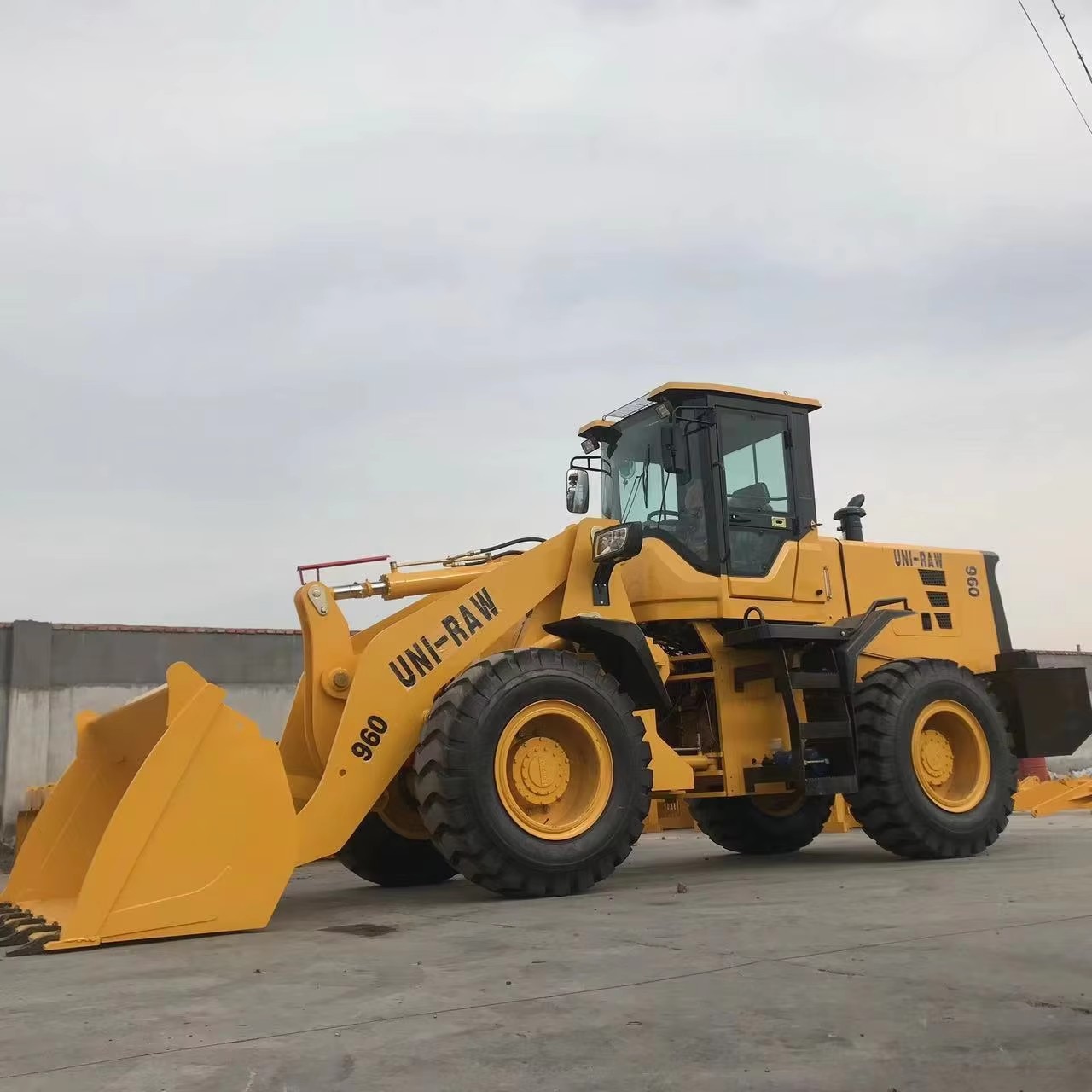 8.5-ton wheeled excavator