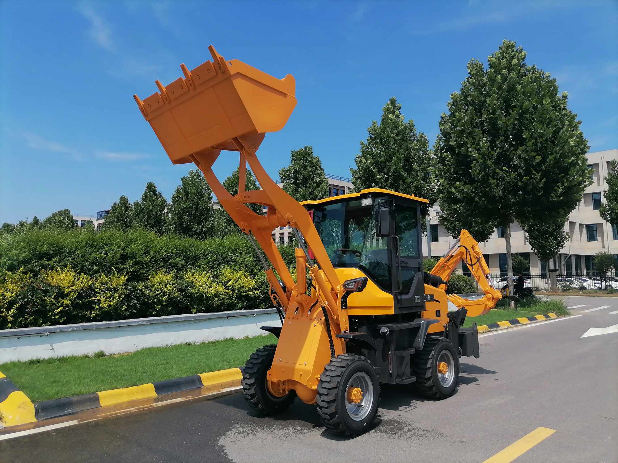 2.5-ton backhoe loader